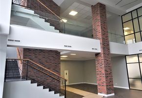 Стационарные перегородки в проекте NAYADA в бизнес центре Forum West Side.